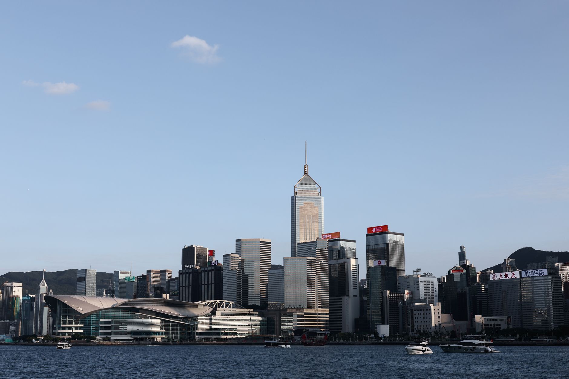 内地人买港险，理赔金要交内地个税吗？